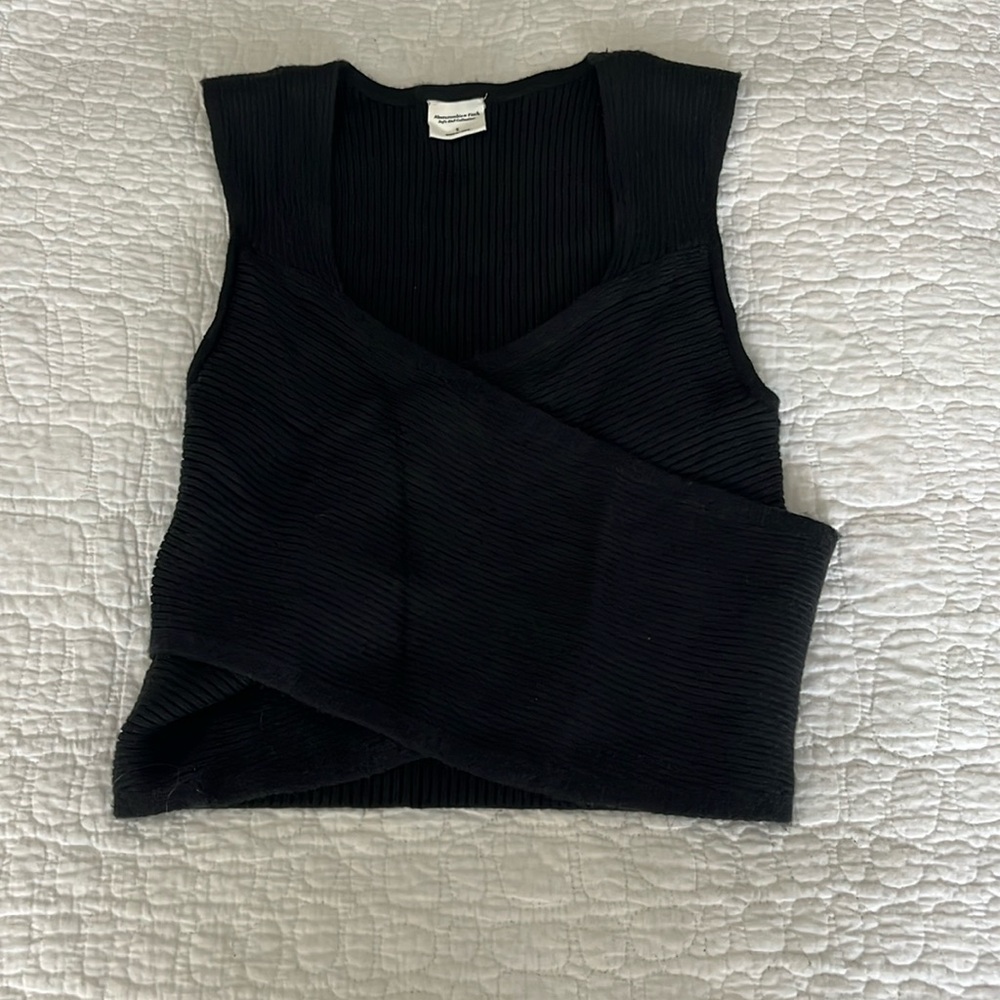 Black crop top